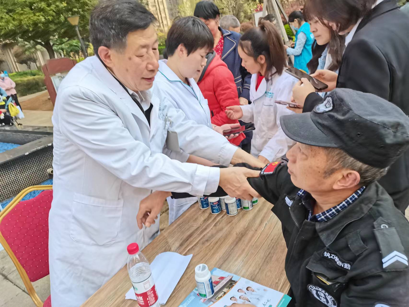 文山最新24小时高价回收医保长沙方法分析(最方便真实的文山长沙医废处理方法)